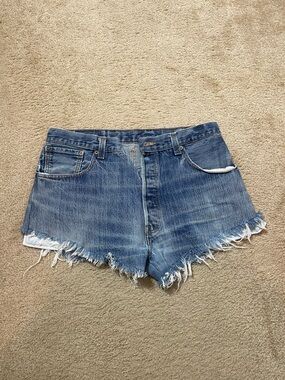Women Levi's Blue High-Waist Frayed Denim Shorts